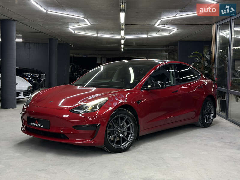 Седан Tesla Model 3 2021 в Одессе