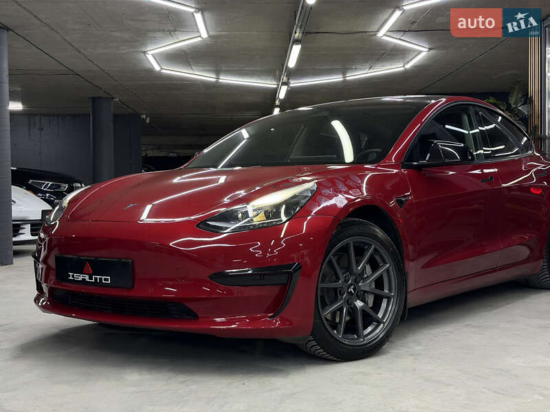 Седан Tesla Model 3 2021 в Одессе