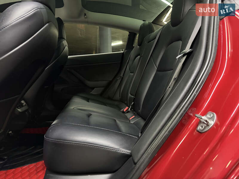Седан Tesla Model 3 2021 в Одессе