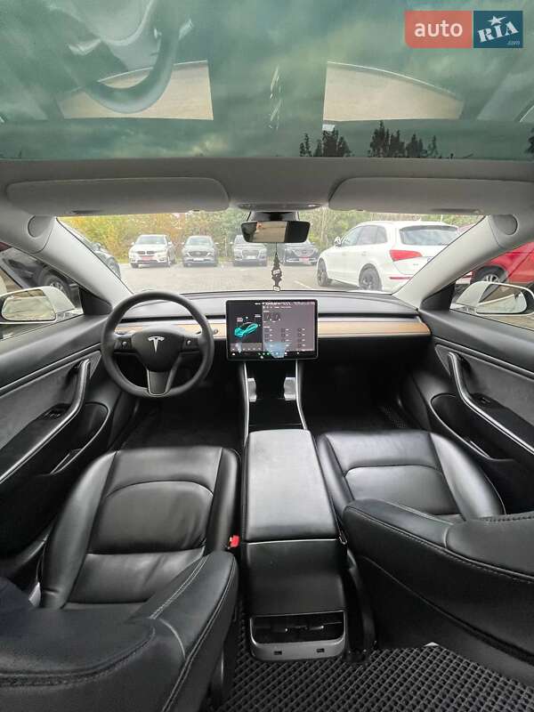 Седан Tesla Model 3 2018 в Львове фото 20 Седан Tesla Model 3 2018 в Львове
