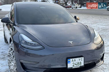 TESLA MODEL 3 2021