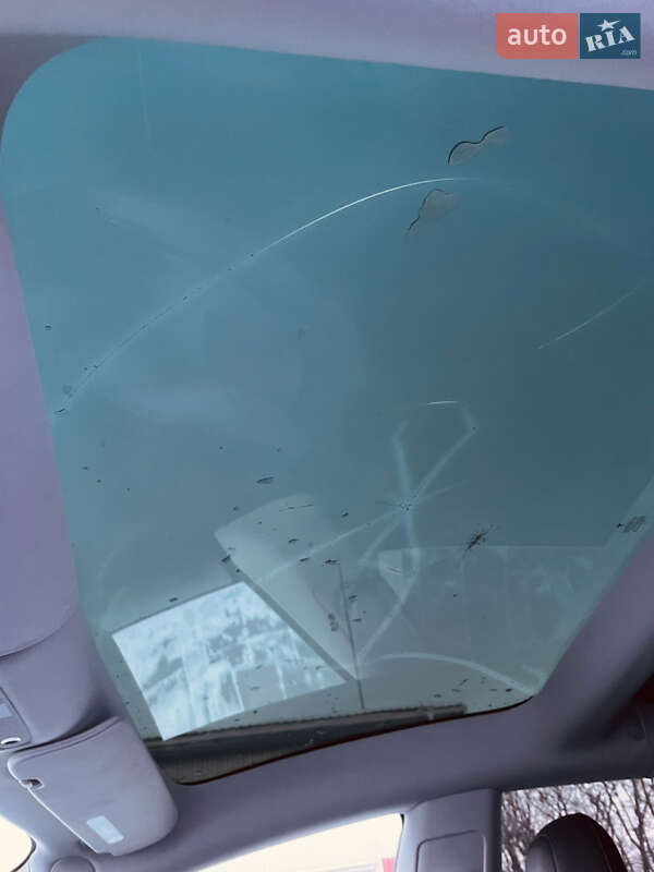 Седан Tesla Model 3 2019 в Луцке