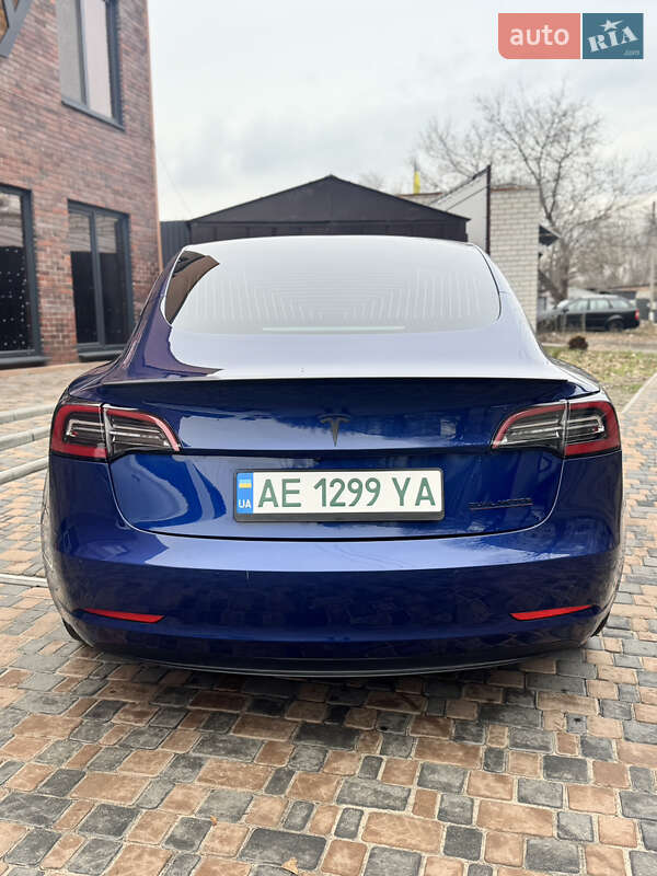 Седан Tesla Model 3 2020 в Днепре