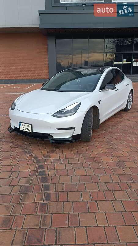 Седан Tesla Model 3 2019 в Одессе