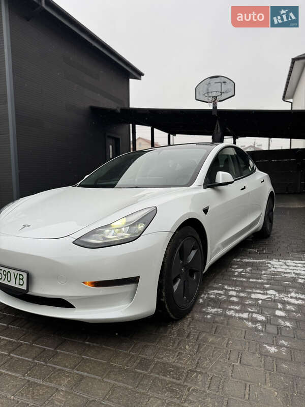 Седан Tesla Model 3 2022 в Одессе