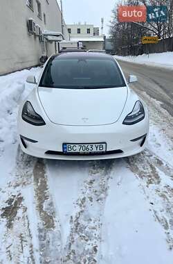 Седан Tesla Model 3 2017 в Львове