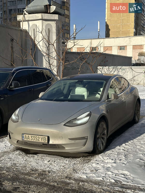 Седан Tesla Model 3 2018 в Киеве