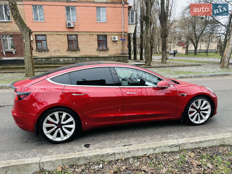Седан Tesla Model 3 2018 в Никополе