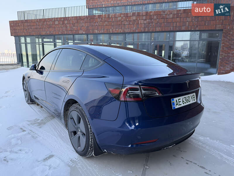 Седан Tesla Model 3 2023 в Днепре
