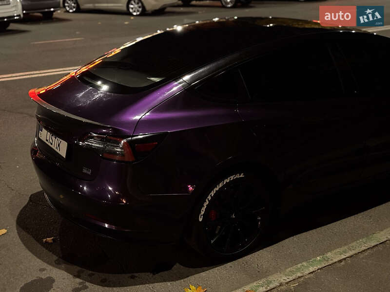 Седан Tesla Model 3 2018 в Черноморске