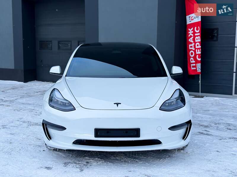 Седан Tesla Model 3 2022 в Киеве фото 3 Седан Tesla Model 3 2022 в Киеве