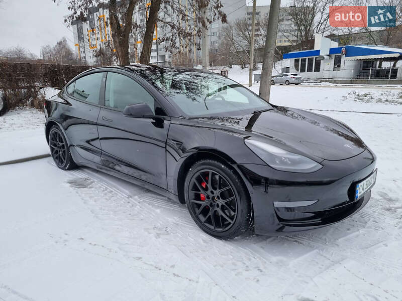 Седан Tesla Model 3 2021 в Черкасах