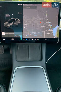 Седан Tesla Model 3 2021 в Львові