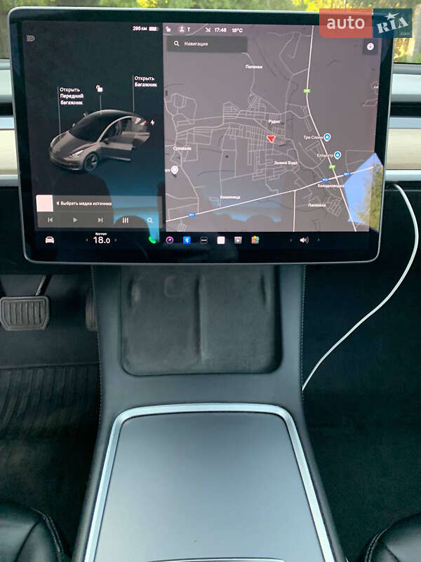 Седан Tesla Model 3 2021 в Львові
