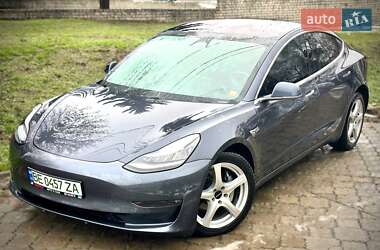 Седан Tesla Model 3 2018 в Дніпрі