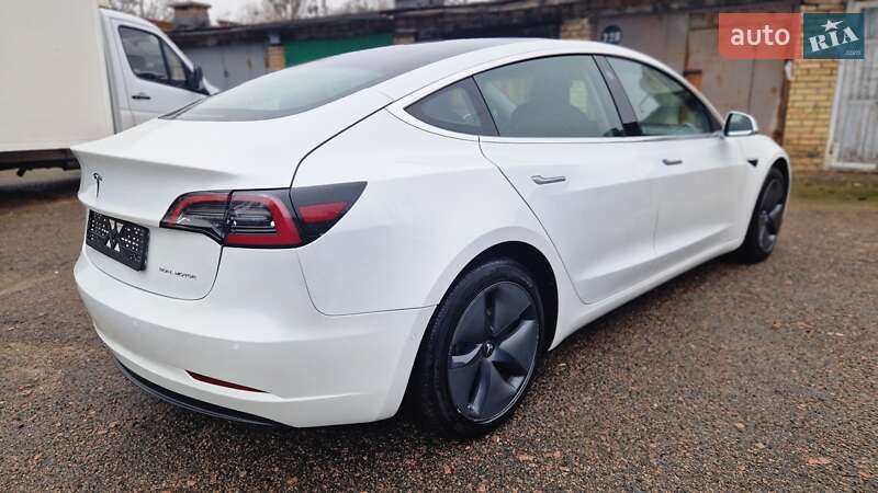 Седан Tesla Model 3 2020 в Киеве фото 30 Седан Tesla Model 3 2020 в Киеве