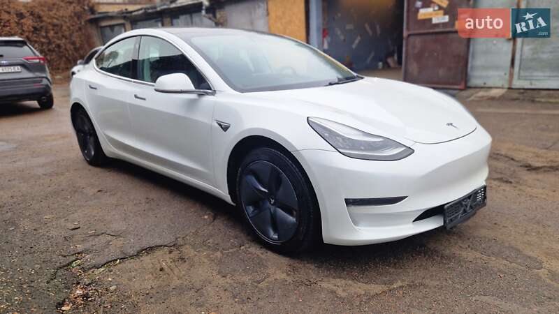 Седан Tesla Model 3 2020 в Киеве фото 2 Седан Tesla Model 3 2020 в Киеве