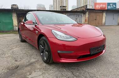 Седан Tesla Model 3 2018 в Киеве