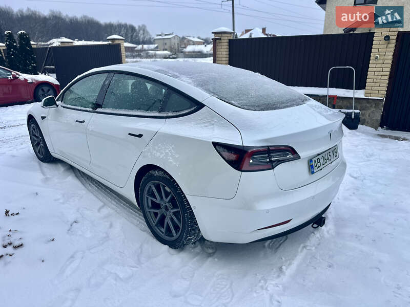 Седан Tesla Model 3 2021 в Виннице