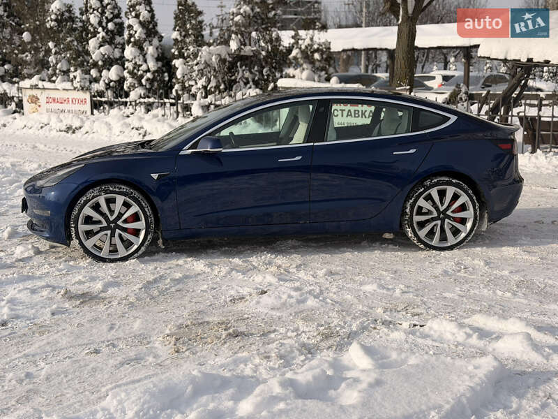 Седан Tesla Model 3 2019 в Тернополе
