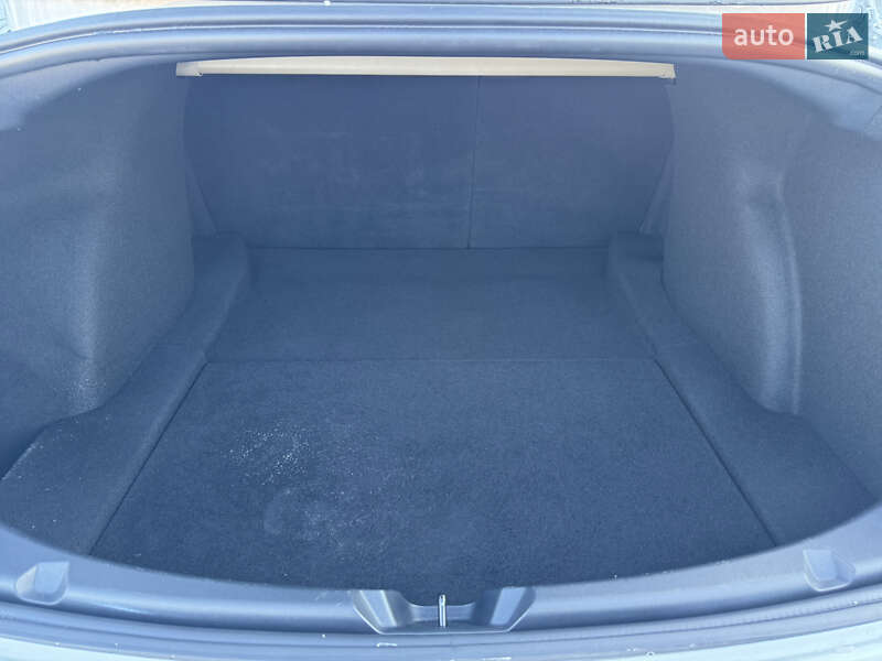 Седан Tesla Model 3 2022 в Черкассах