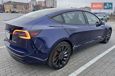 Седан Tesla Model 3 2023 в Виннице