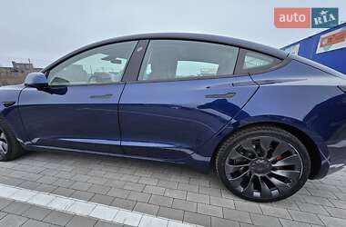 Седан Tesla Model 3 2023 в Виннице