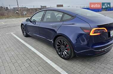 Седан Tesla Model 3 2023 в Виннице