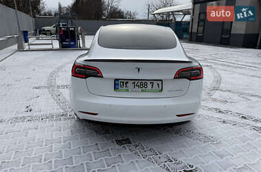 Седан Tesla Model 3 2021 в Николаеве