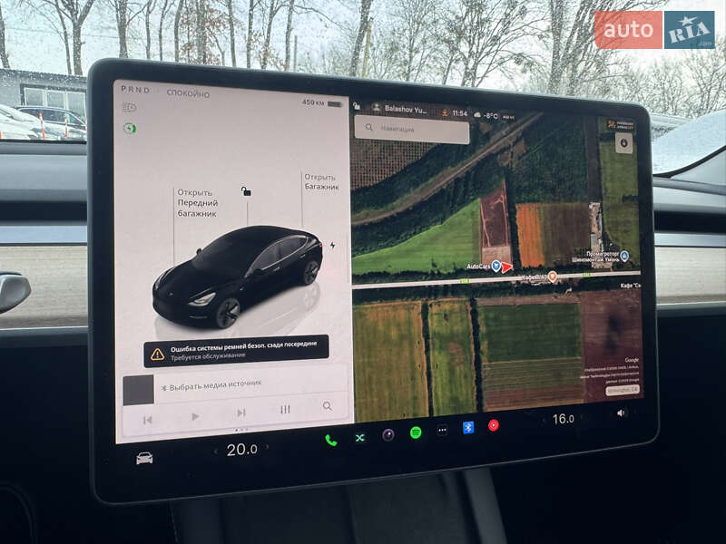 Седан Tesla Model 3 2022 в Умани