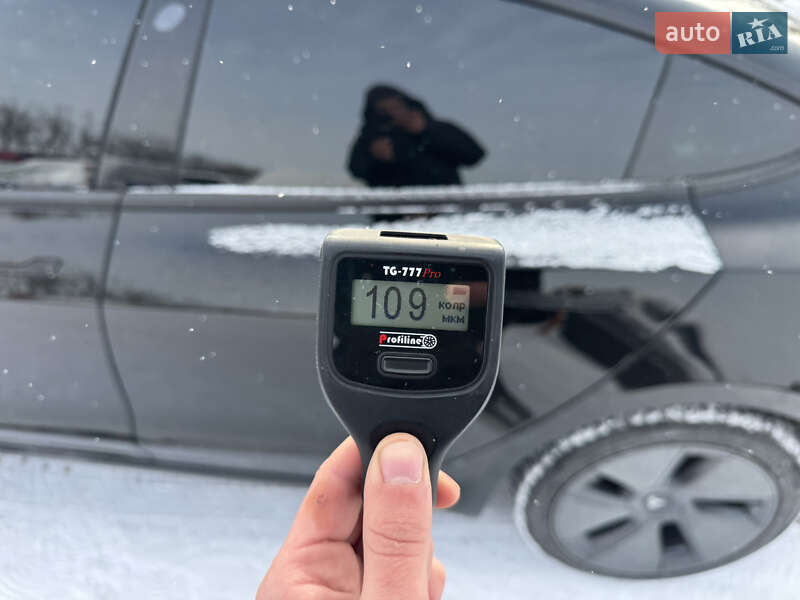 Седан Tesla Model 3 2022 в Умани