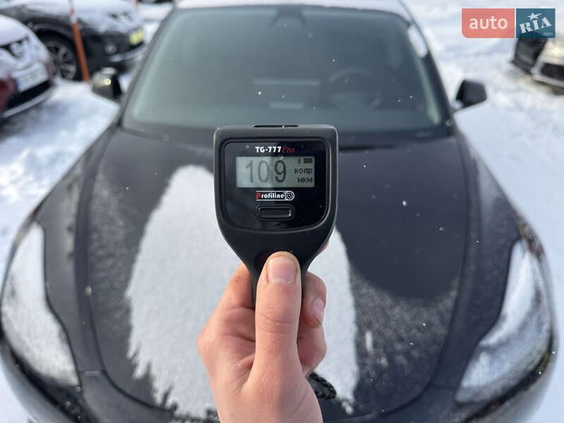 Седан Tesla Model 3 2022 в Умани