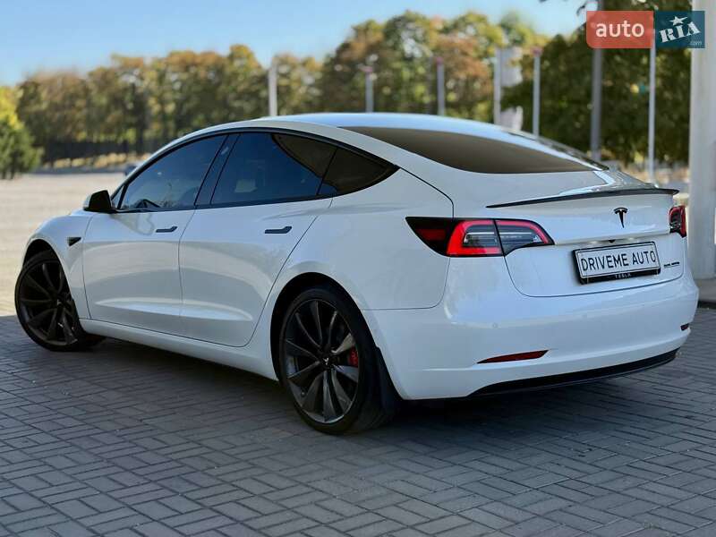 Седан Tesla Model 3 2019 в Днепре