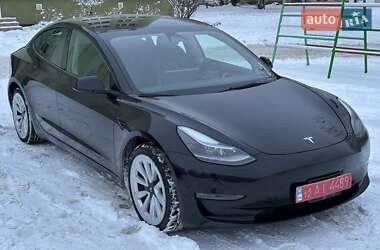 Седан Tesla Model 3 2022 в Ровно