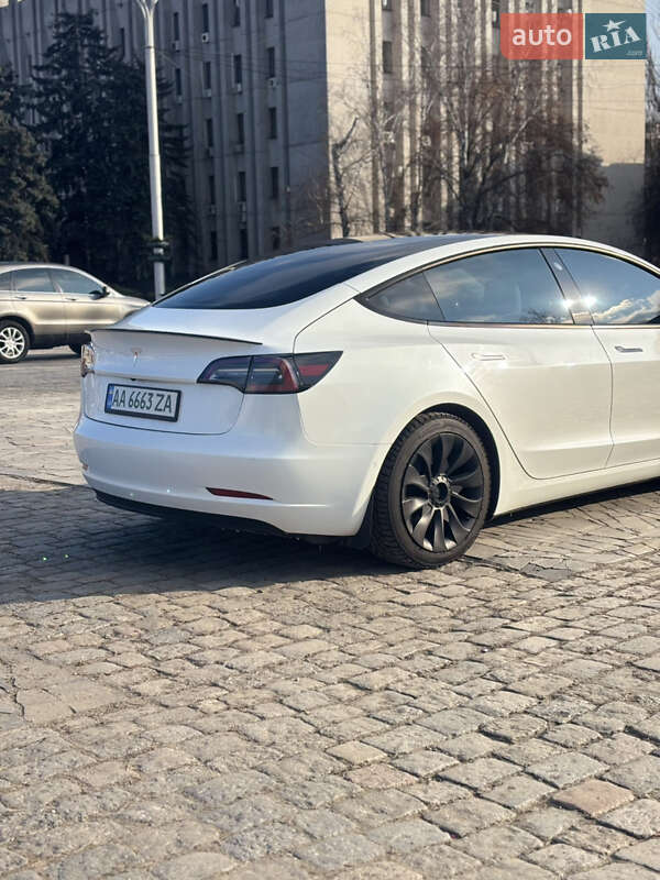 Седан Tesla Model 3 2021 в Кременчуге