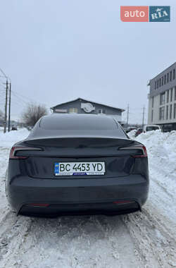 Седан Tesla Model 3 2024 в Львове
