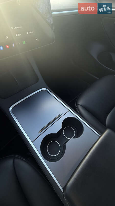 Седан Tesla Model 3 2022 в Одессе