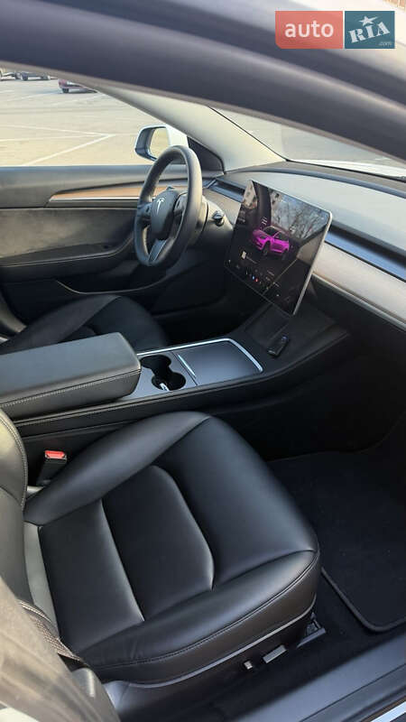 Седан Tesla Model 3 2022 в Одессе