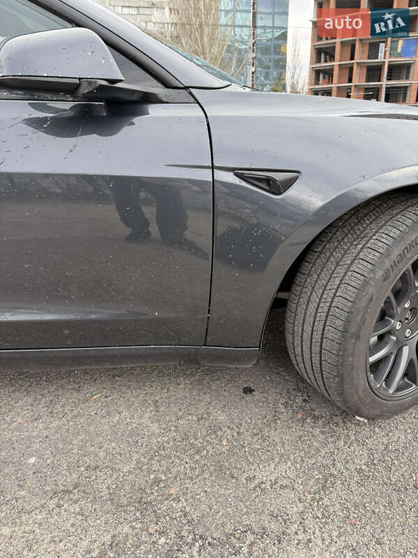 Седан Tesla Model 3 2024 в Днепре