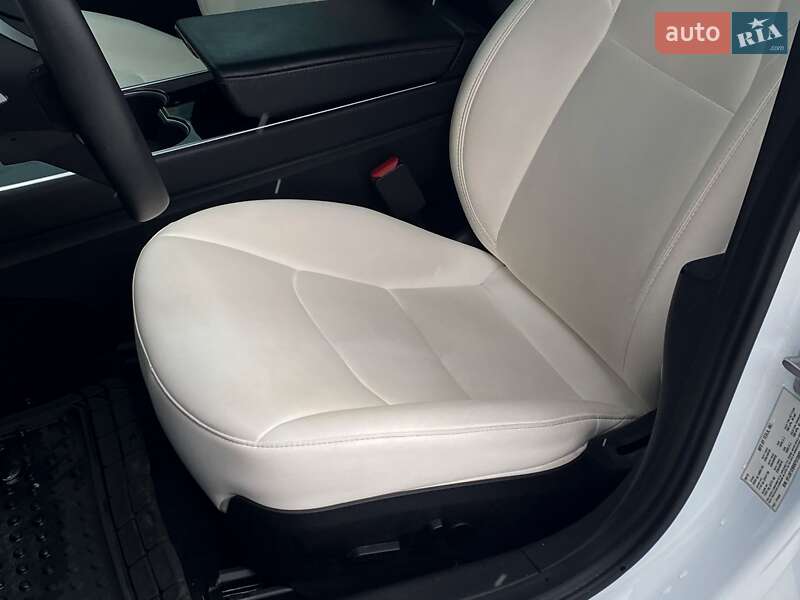 Седан Tesla Model 3 2019 в Киеве фото 13 Седан Tesla Model 3 2019 в Киеве