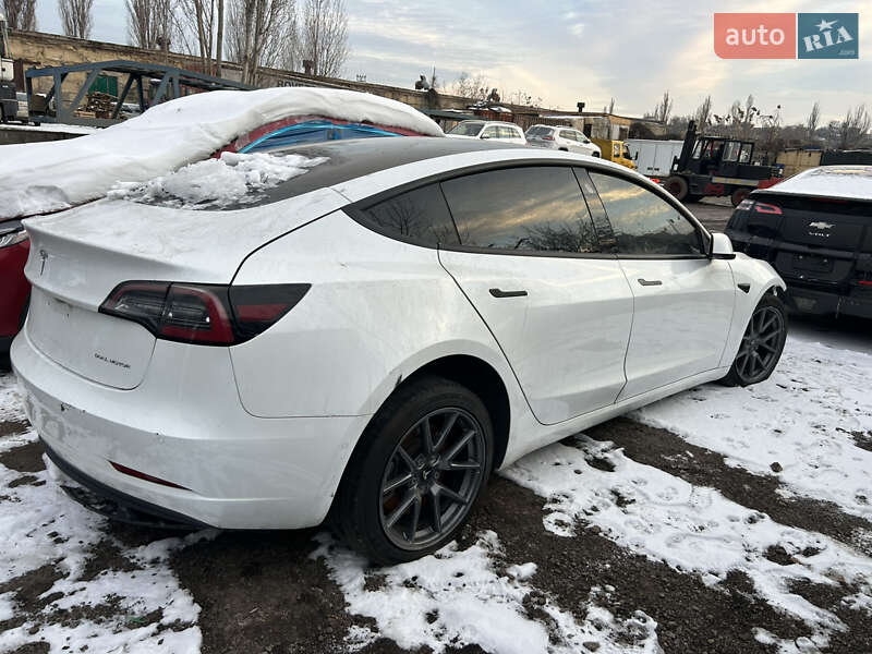 Седан Tesla Model 3 2022 в Одессе