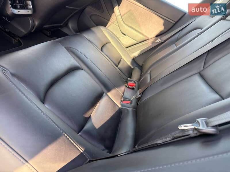 Седан Tesla Model 3 2020 в Ахтырке