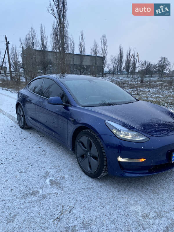 Седан Tesla Model 3 2022 в Кременчуге