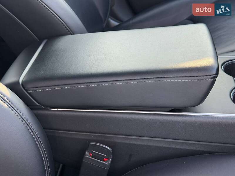 Седан Tesla Model 3 2020 в Ахтырке