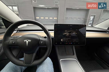 Седан Tesla Model 3 2022 в Киеве