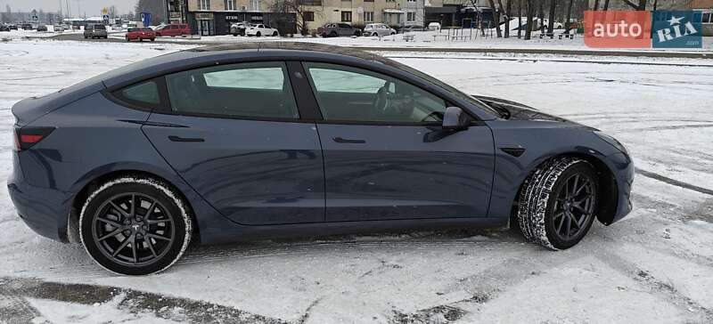 Седан Tesla Model 3 2023 в Кропивницькому