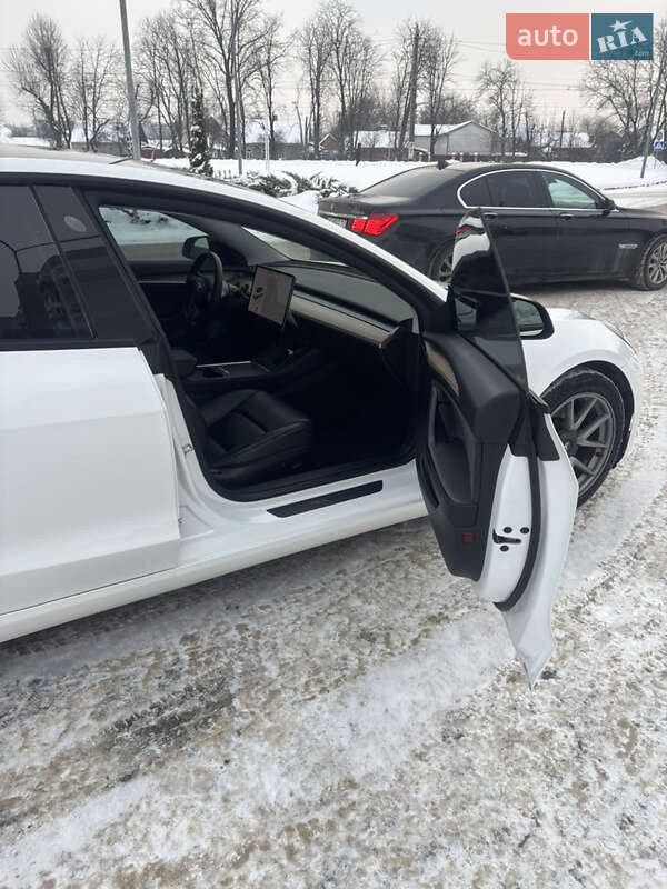 Седан Tesla Model 3 2021 в Житомире