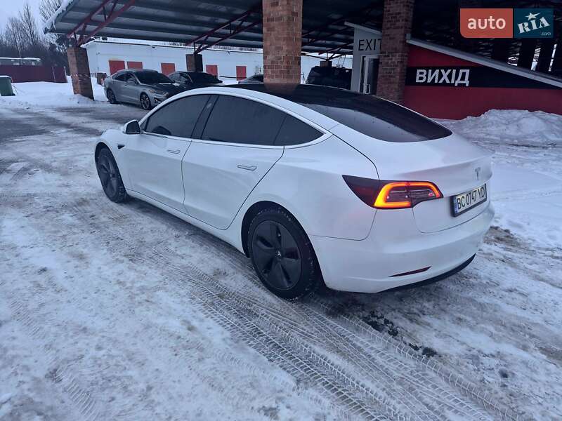 Седан Tesla Model 3 2019 в Львове фото 12 Седан Tesla Model 3 2019 в Львове
