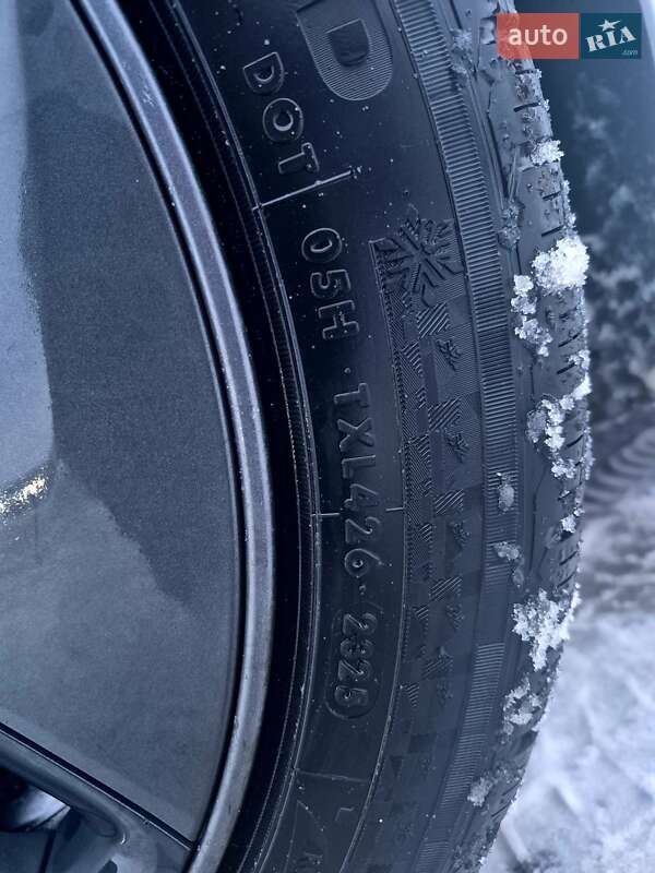 Седан Tesla Model 3 2019 в Львове фото 18 Седан Tesla Model 3 2019 в Львове