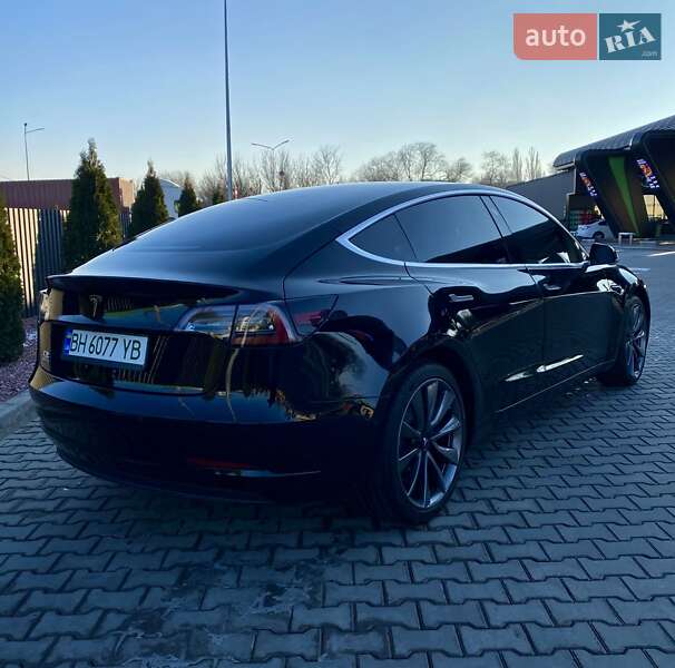 Седан Tesla Model 3 2018 в Одессе